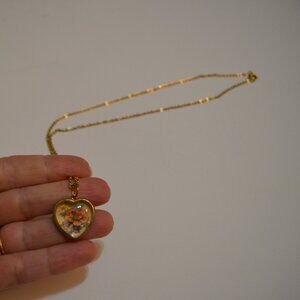 Necklace Golden Rolo Chain Link & Pendant Heart Shape Flower in Glass Vintage